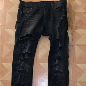 H&M distressed skinny jeans